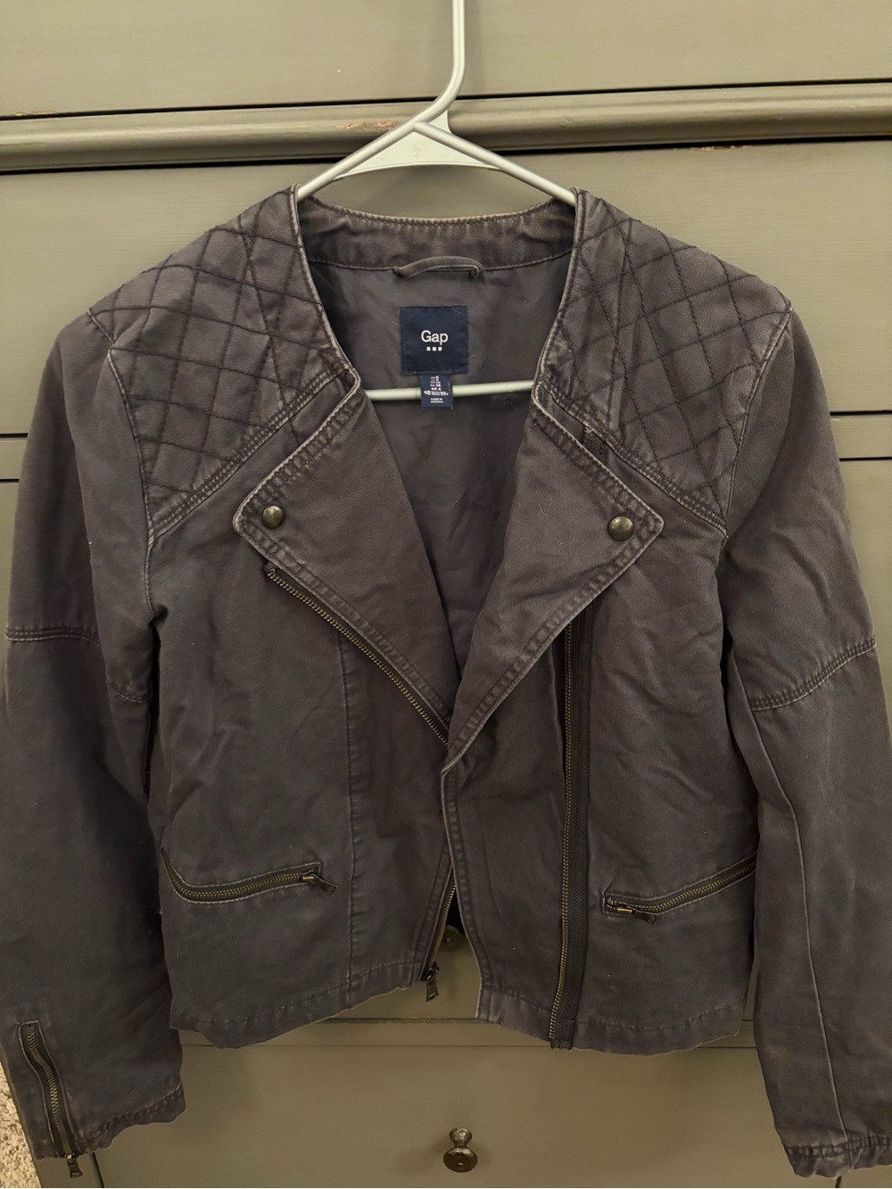 Gap quilted moto jacket, size 6